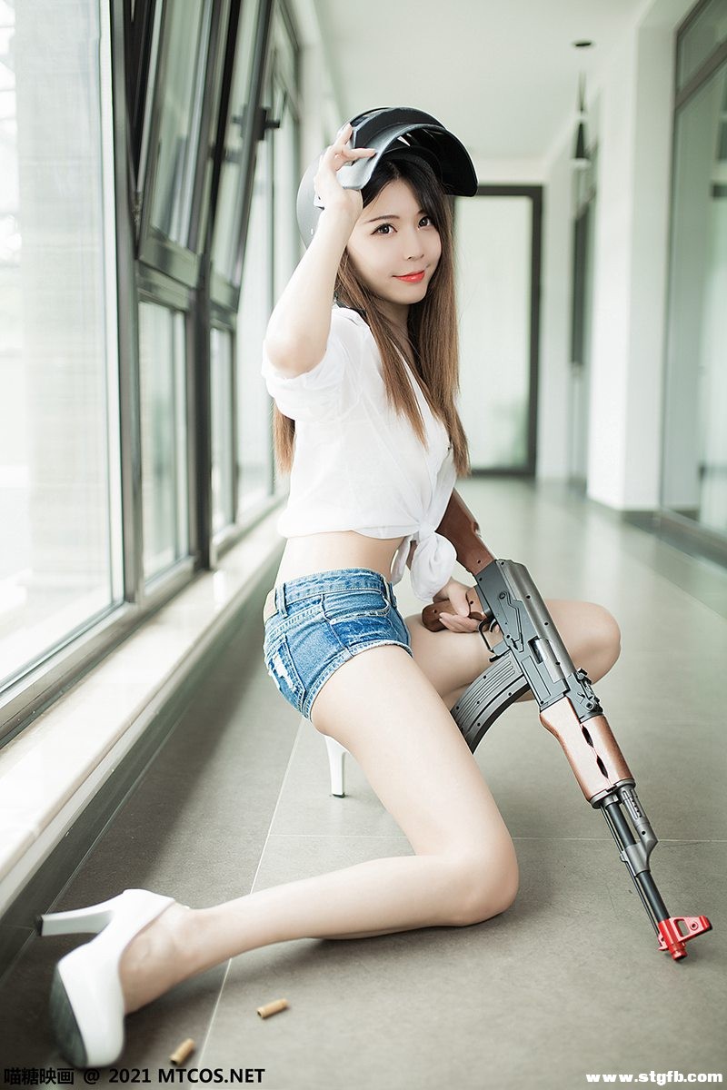 000.jpg 000.jpg